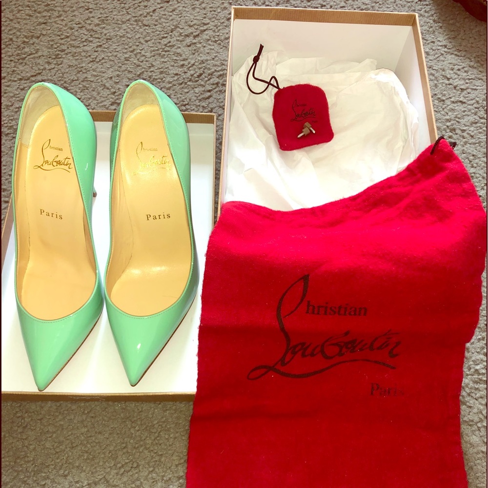 BRAND NEW CHRISTIAN LOUBOUTIN RED BOTTOM HEELS